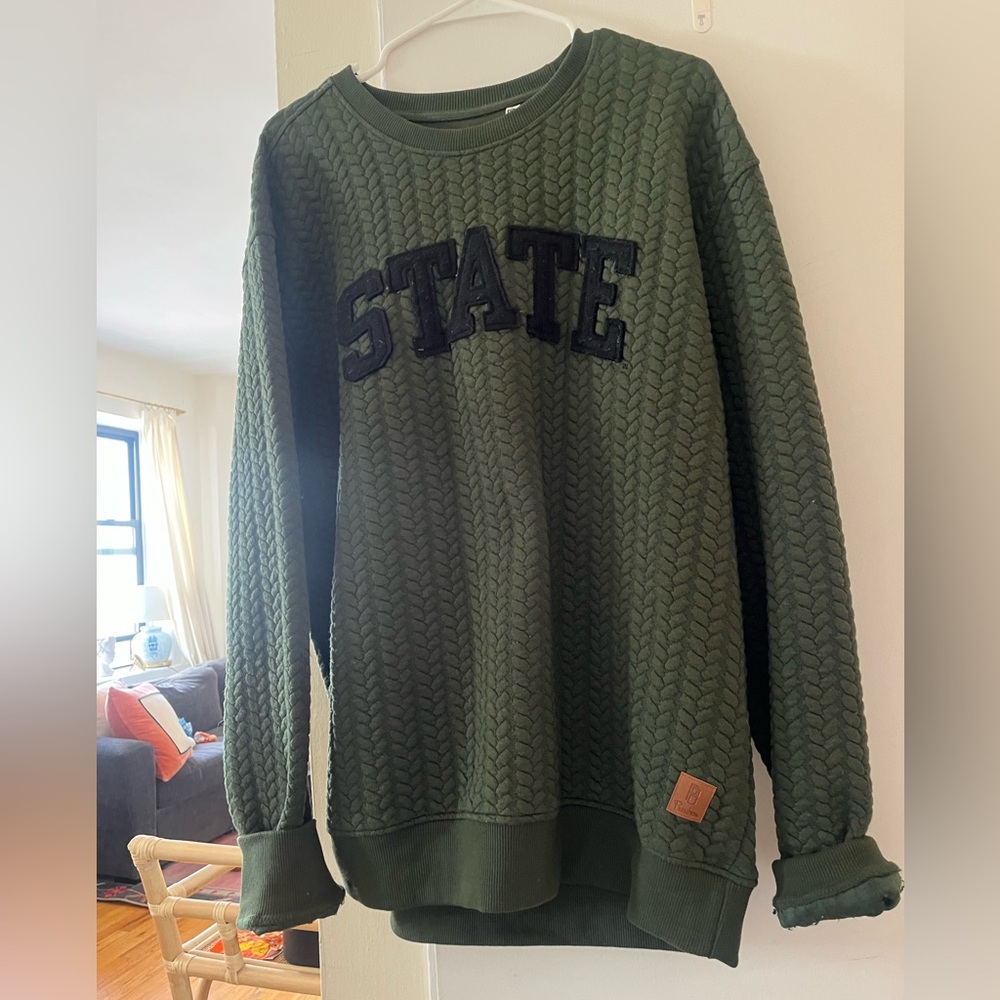 “STATE” Pullover - perfect for any green gameday!
